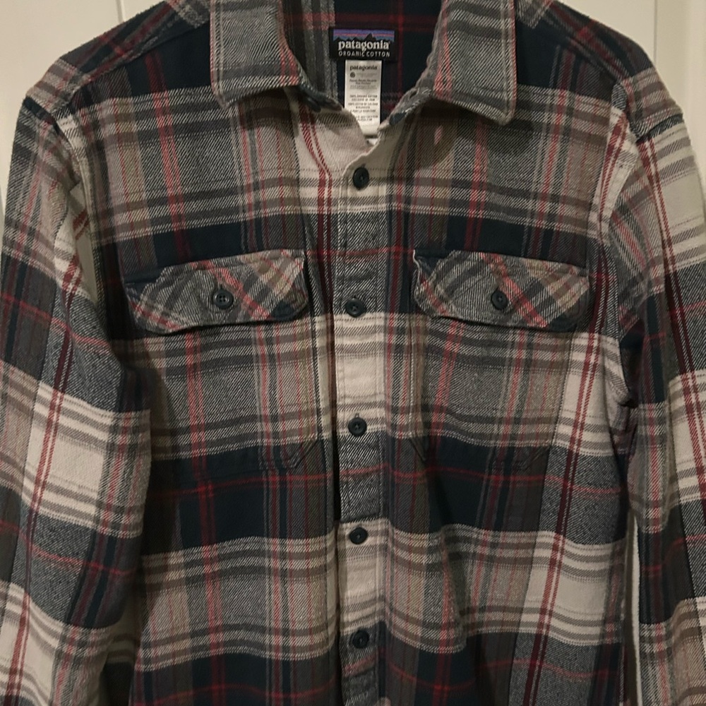 Patagonia 100% Organic Cotton Plaid Shirt - Red and Gray
